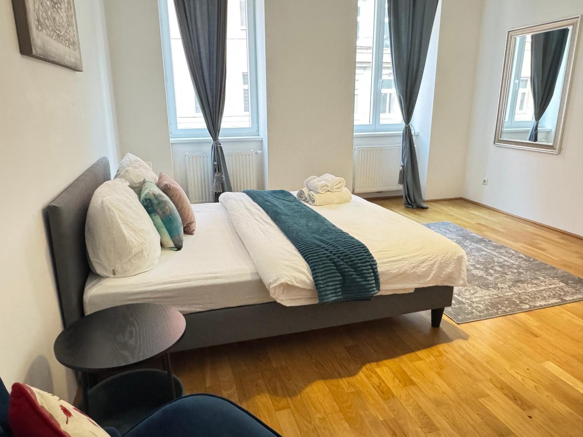 Charming Flat & Balcony Near Central Station L Bg5 Vienna Exterior photo
